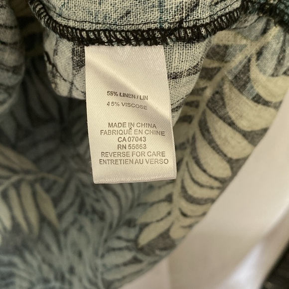 For Cynthia Linen Blend Sleeveless Top with Pockets. Size M - Picture 5 of 8